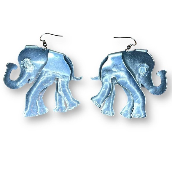 Hand Crafted Earrings Drop Style Elephant Engraved Metal with Glass Green Jewel - Picture 3 of 6